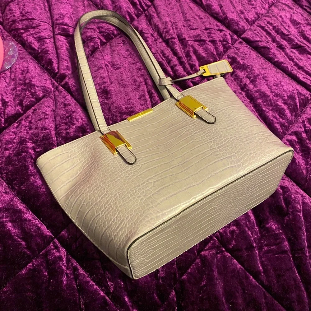 Aldo gray pleather alligator pattern bag - Picture 1 of 5